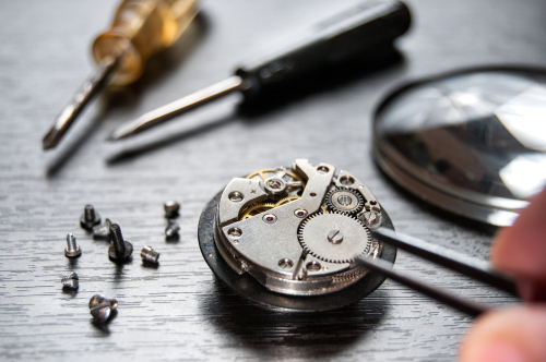 Expert watch repair hot sale near me